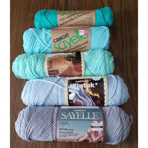 Lot of 5 Skeins 4 Ply Various Brands 3.5 Oz Blue and Gray Knitting Worsted Yarn